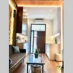 Ferienhaus Casa De Diseno 200m Mezquita 2 & 2 Bathrooms Córdoba