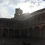 Casa De Diseno 200m Mezquita 2 & 2 Bathrooms