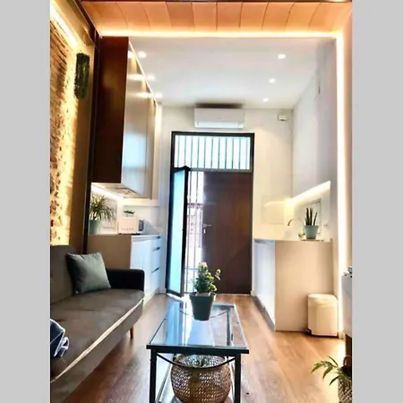 Holiday home Casa De Diseno 200m Mezquita 2 & 2 Bathrooms Cordoba