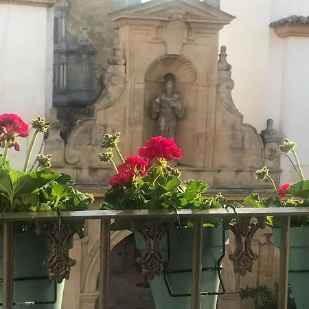 Casa De Diseno 200m Mezquita 2 & 2 Bathrooms Ferienhaus