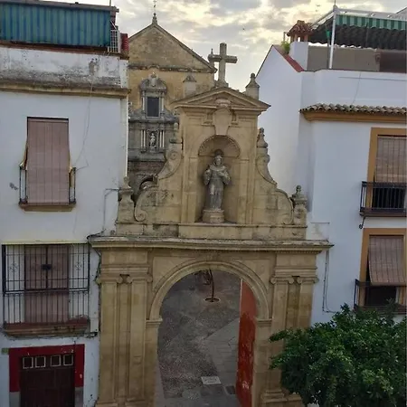 Casa De Diseno 200m Mezquita 2 & 2 Bathrooms Dom wakacyjny Kordoba