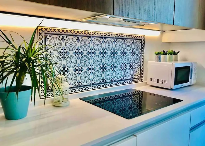 Casa De Diseno 200m Mezquita 2 & 2 Bathrooms Будинок відпочинку Кордова