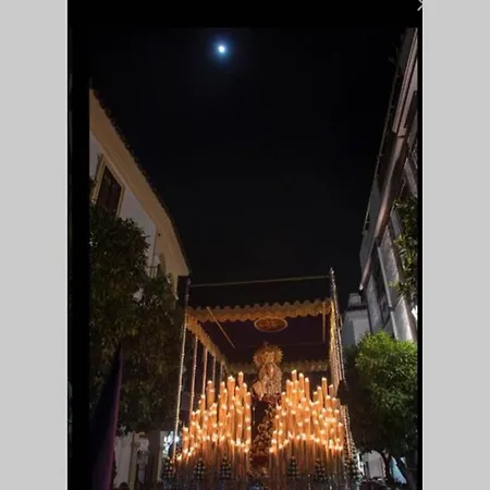 Casa De Diseno 200m Mezquita 2 & 2 Bathrooms *